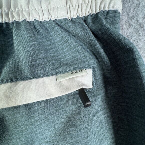 Vuori Banks Shorts Mens Large Green Drawstring Unlined Athletic Stretch - Picture 9 of 11